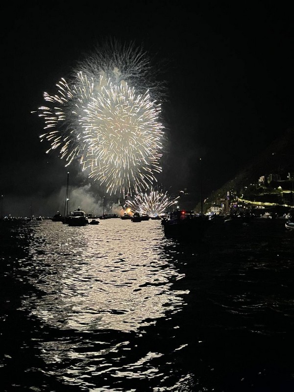 9 Capri Island Boat Tour - Exclusive Boat-min