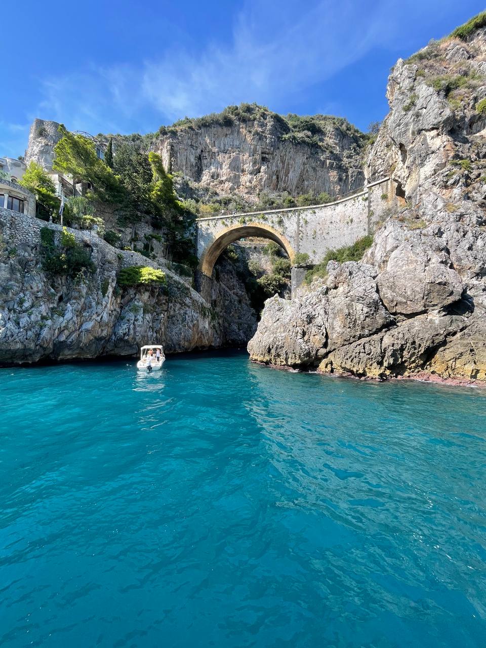 4 Capri Island Boat Tour - Exclusive Boat-min