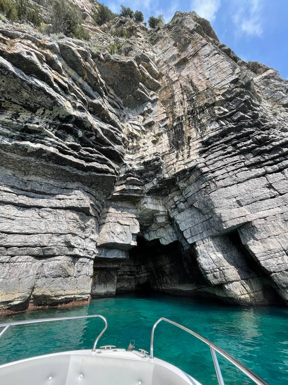 4 Capri Island Boat Tour - Exclusive Boat-min